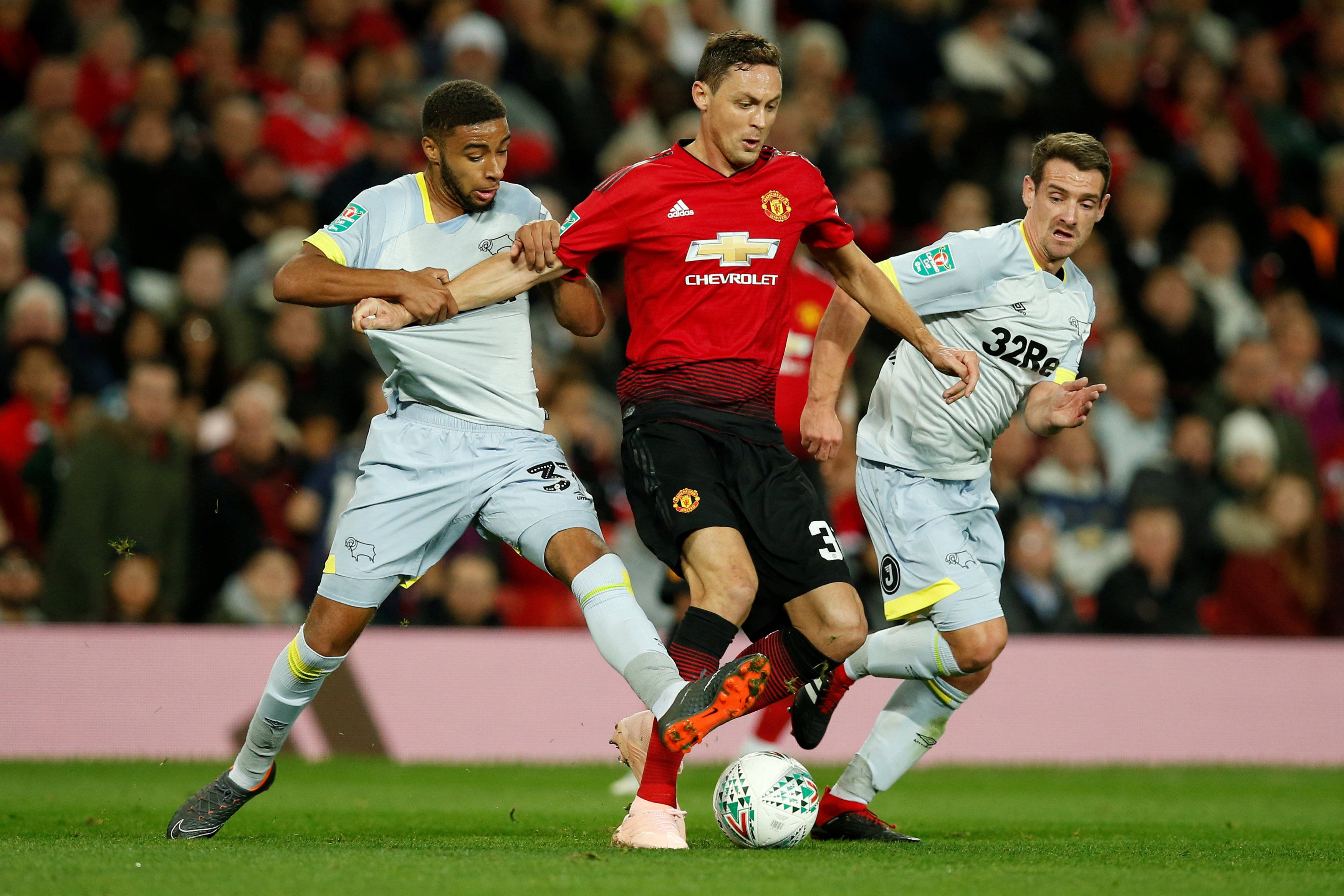 1JJ-转折点!埃因霍温止住颓势,亚冠集结日攻防权衡,目标明确,数据层面出现新趋势(尤文图斯vs埃因霍温赛事分析)