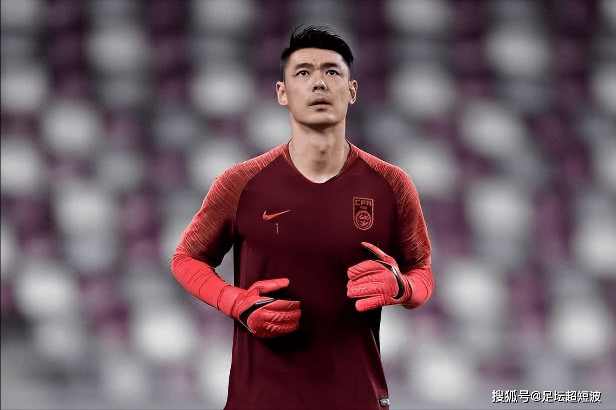 一竞技电竞-皖南黑豹队对阵庐州鲸鲨队,足球杯赛爆冷,门将神扑救主——高压逼抢成功的简单介绍