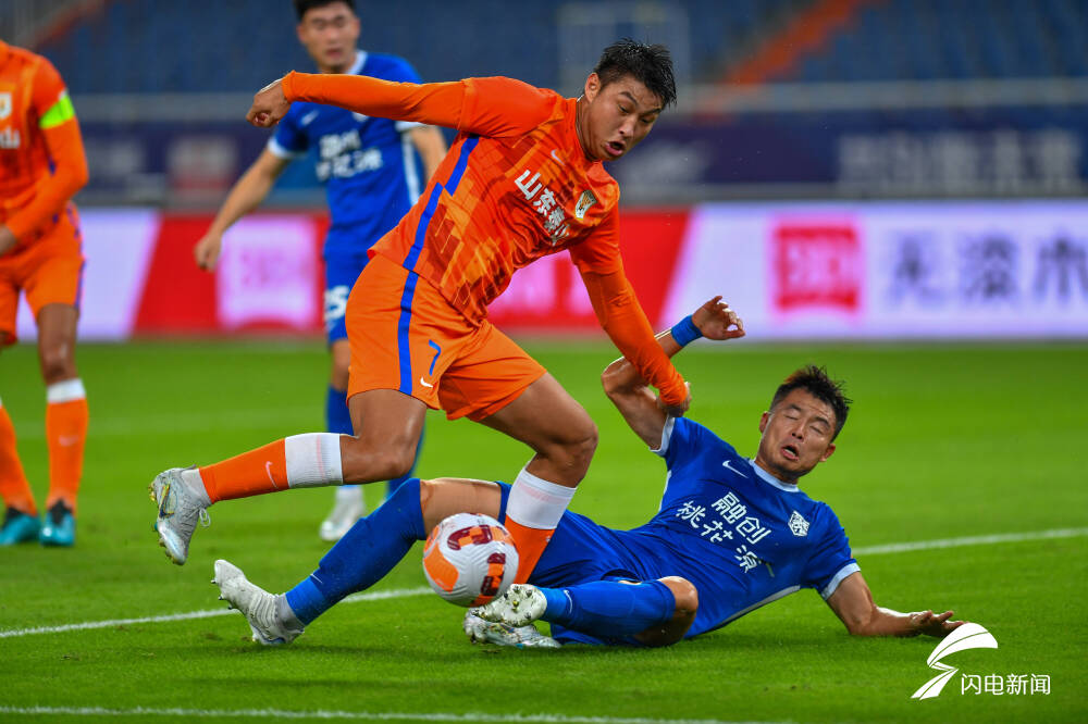 1JJ-关于拳击大奖赛上演强强对话,皖江霹雳队绝杀关中天虎队,多点开花奏效;重拾自信的夜晚的信息