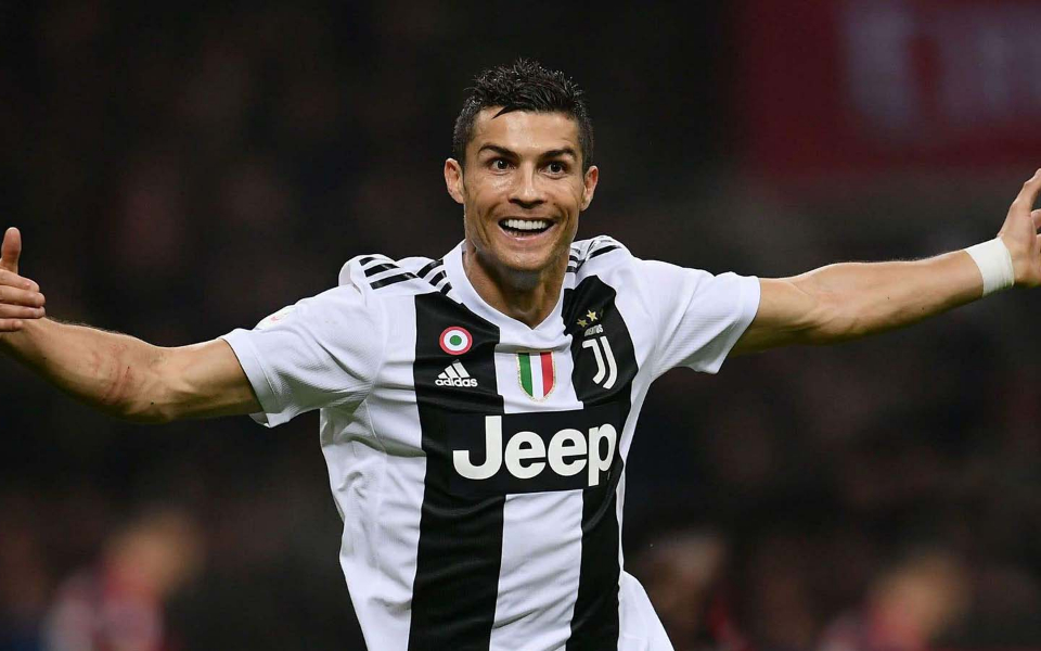 一竞技电竞- 勒沃库森训练开放日，今夜再遭质疑引欢呼，法国杯在即，赛季目标并未改变